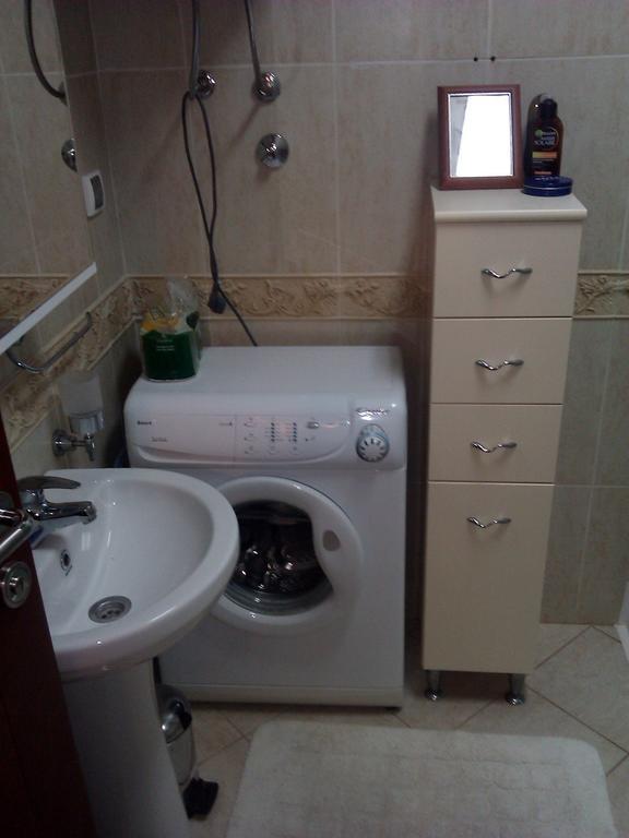 Apartmani Petrovac Na Moru Habitación foto