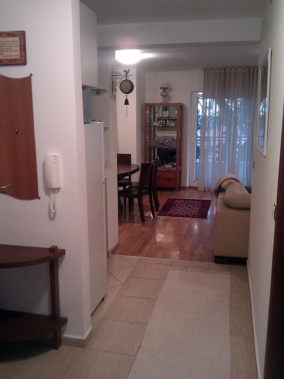 Apartmani Petrovac Na Moru Habitación foto