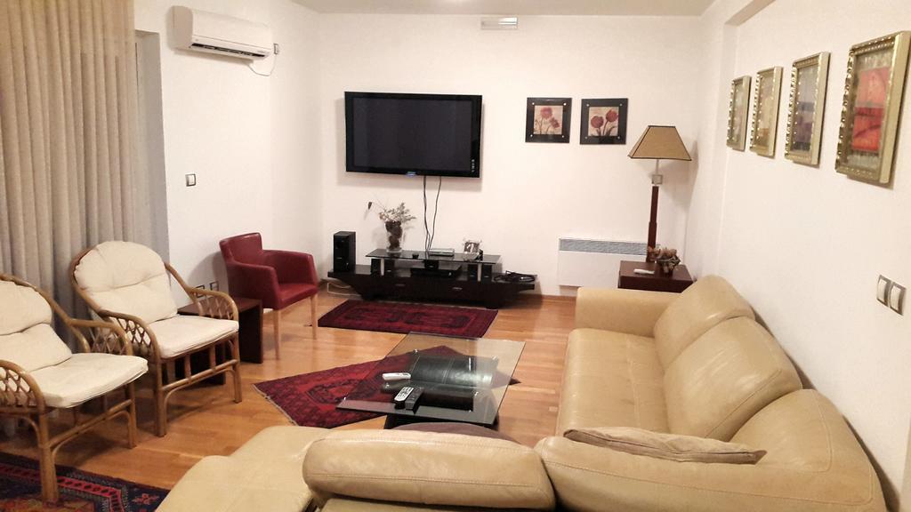 Apartmani Petrovac Na Moru Habitación foto